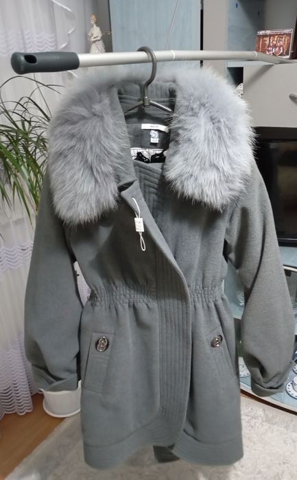 Palton nou cu blana naturală - mărimea 38