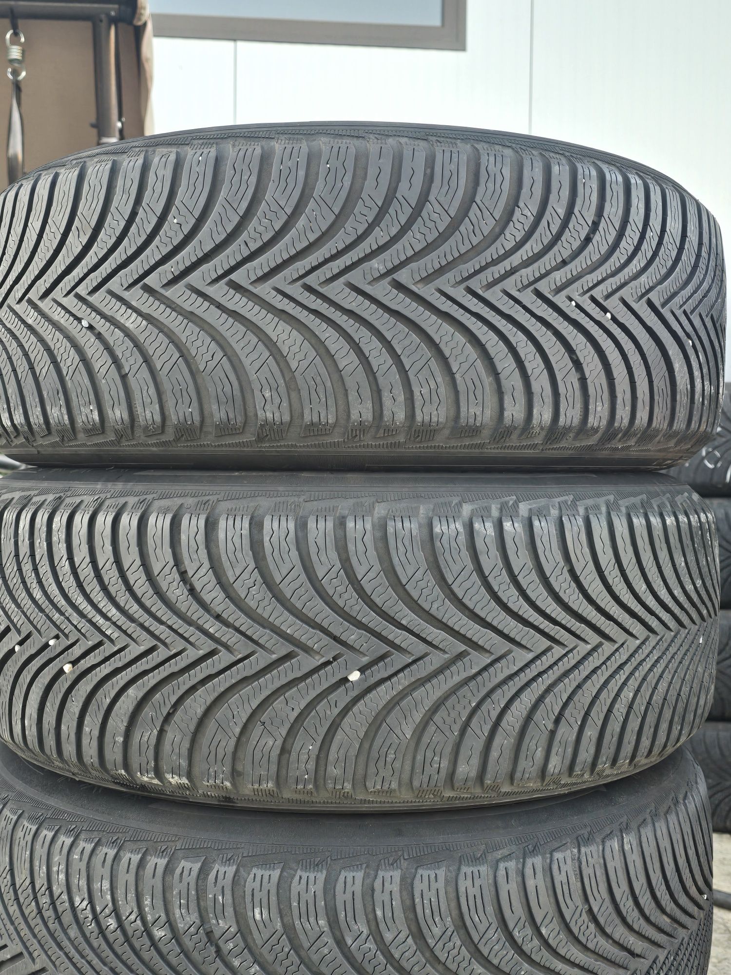 4 Броя 215/60/16 Michelin 2x6,2mm 2x5mm