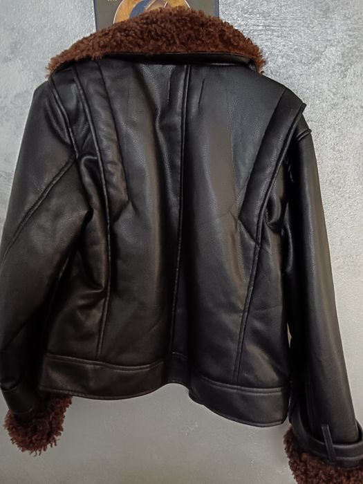 Geaca de piele îmblănita superba hm model oversize recomand pana la M