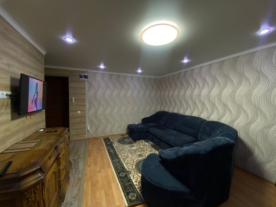 2 х комнатная,двухкомнатная квартира,центр возле ЦУМа