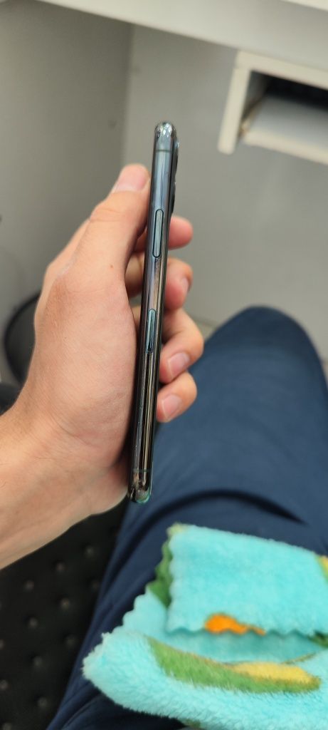 Iphone 11 pro.   Juda arzon