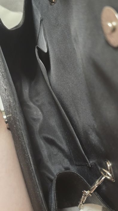 Сатенена клъч чанта