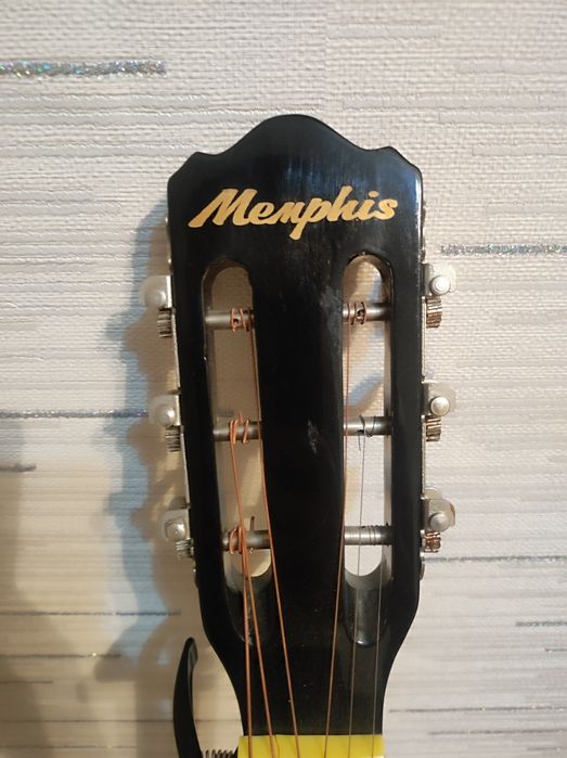 Гитара новая  с чехлом