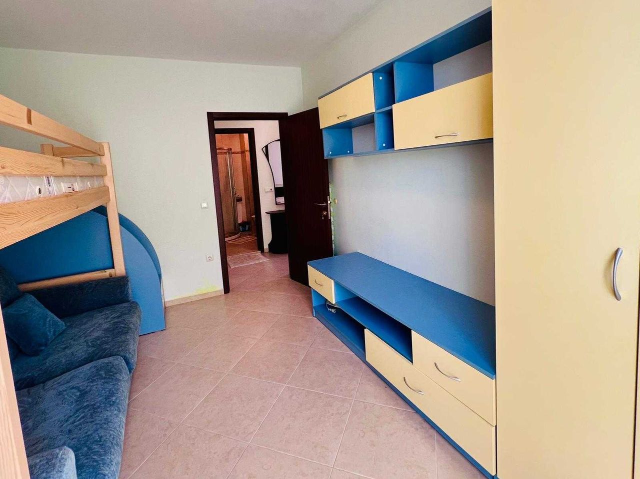 Продава се Тристаен апартамент в к.к. Слънчев бряг - 70 кв.м за 1572 €/кв.м - Снимка #14