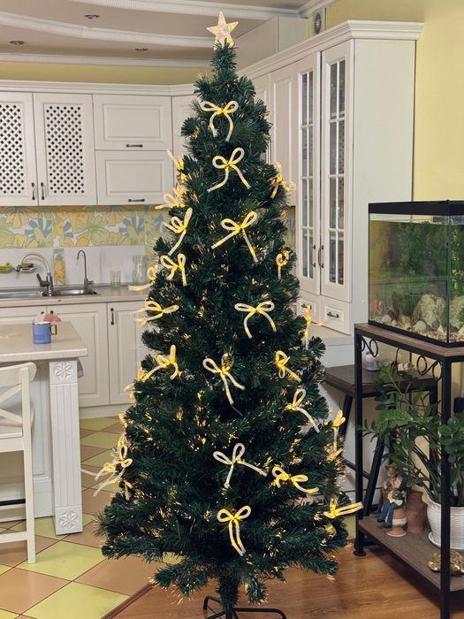 Продается елка в идеальном состоянии