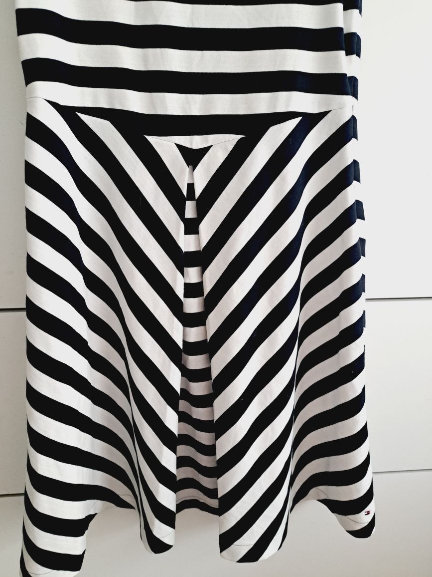 Tommy Hilfiger рокля рае р-р Л