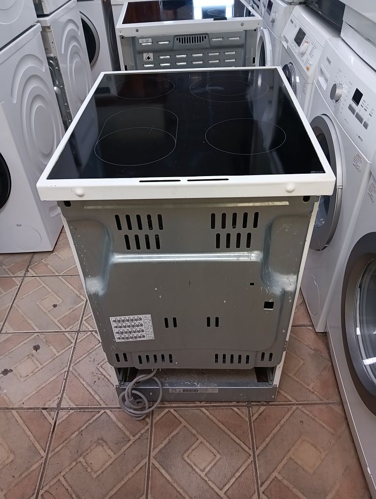 Свободно стояща печка с керамичен плот АЕГ Aeg 50см 2 години гаранция!