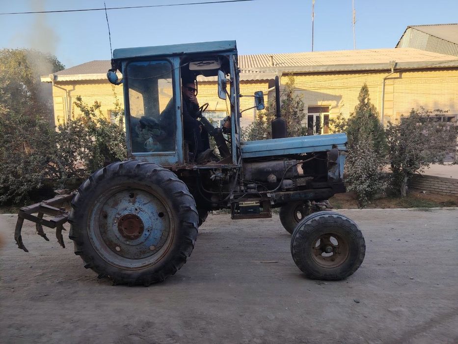 Traktor sotiladi,chizili bn,Dokumenti 100% tax,