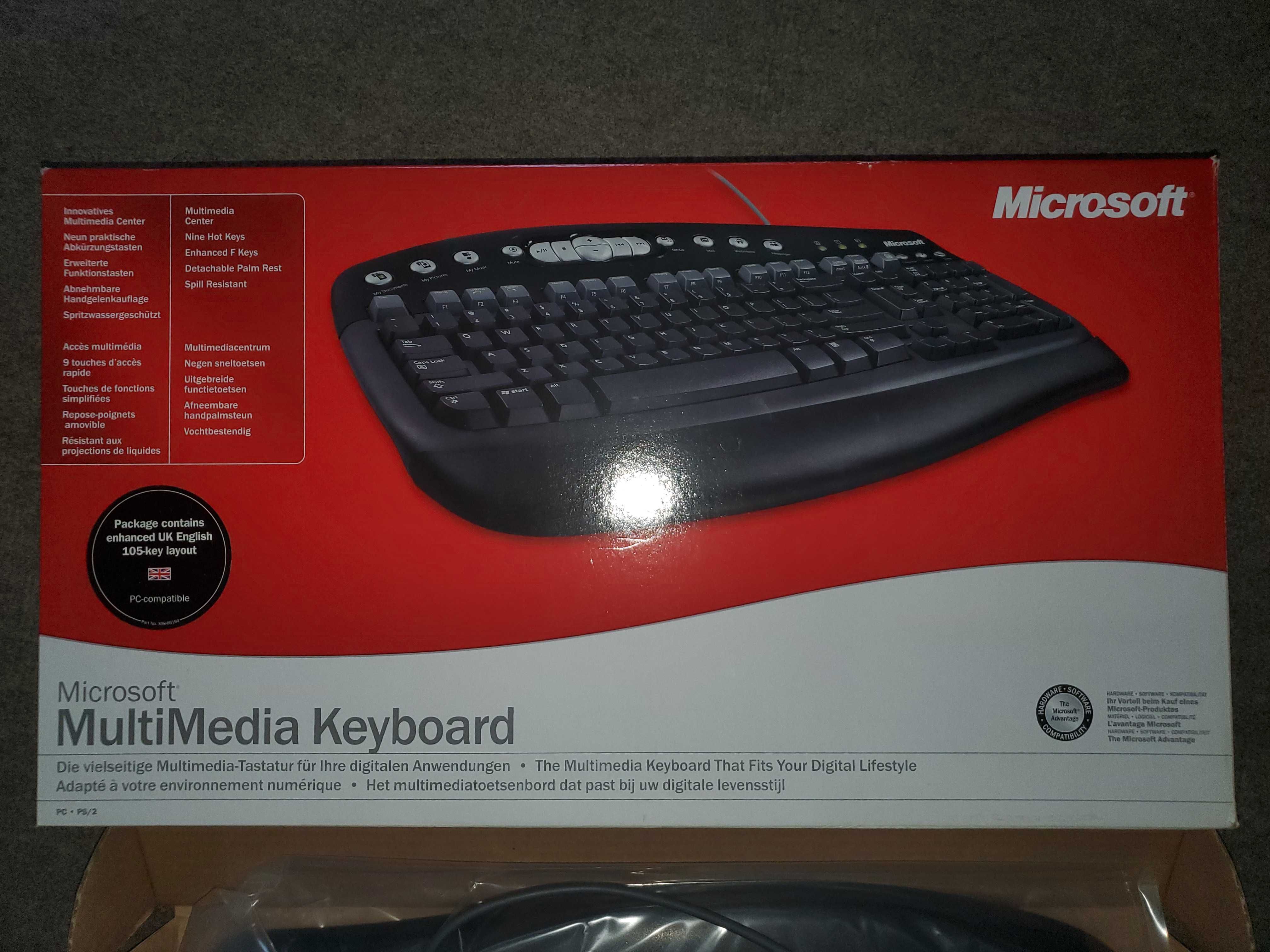 Tastatura Microsoft Multimedia Keyboard PS2 neagra retro gaming
