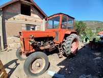 Vând tractor UTB 650 + plug