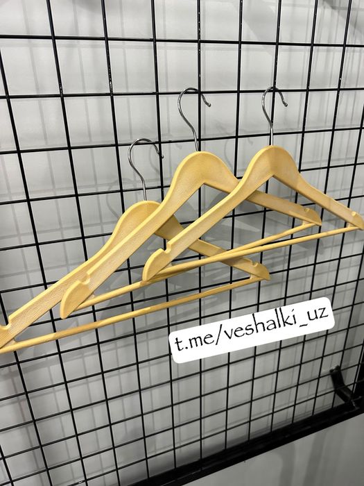 Вешалки для одежды под дерево