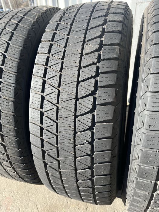 4 бр. зимни гуми 225/65/17 Bridgestone DOT 3021 5-6 mm