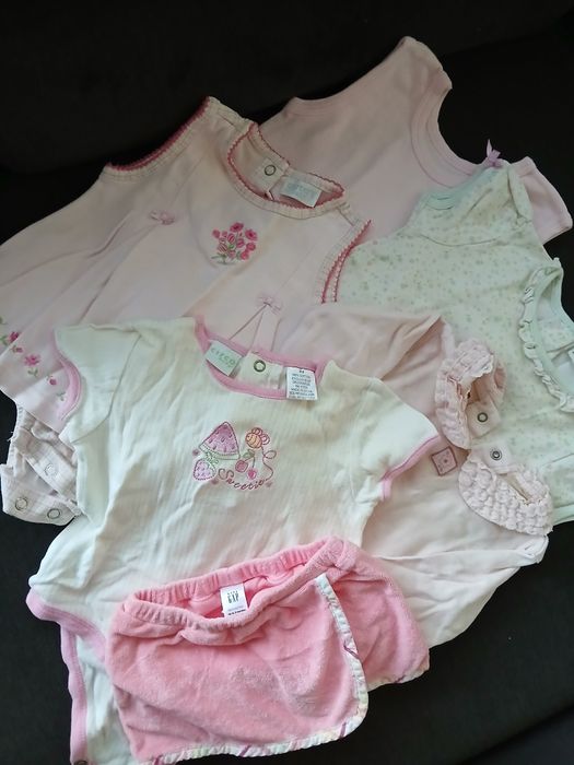 Дрешки за момиченце 3-6 м. С дълги ръкави