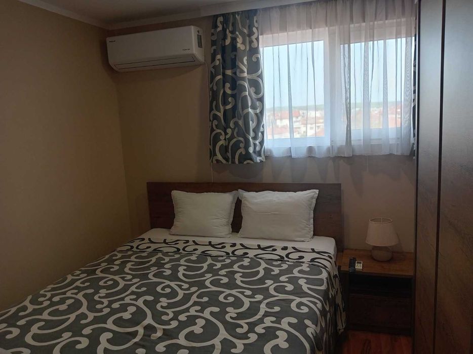 Луксозен тристаен апартамент с панорамни гледки - Свиленград, център