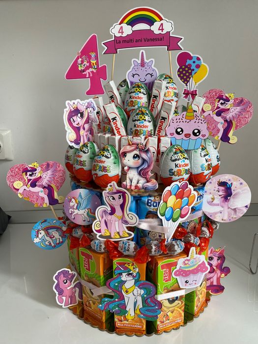 Tort din dulciuri  ambalate