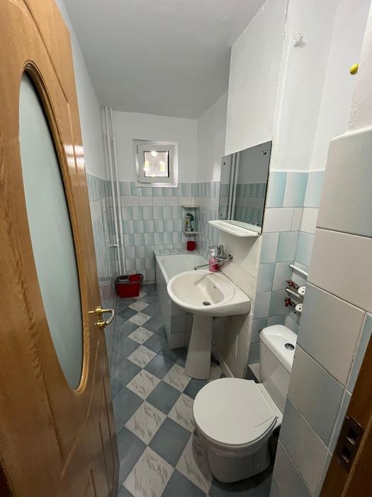 Închiriez apartament cu 2 camere, zona Craiovei, lângă Kaufland