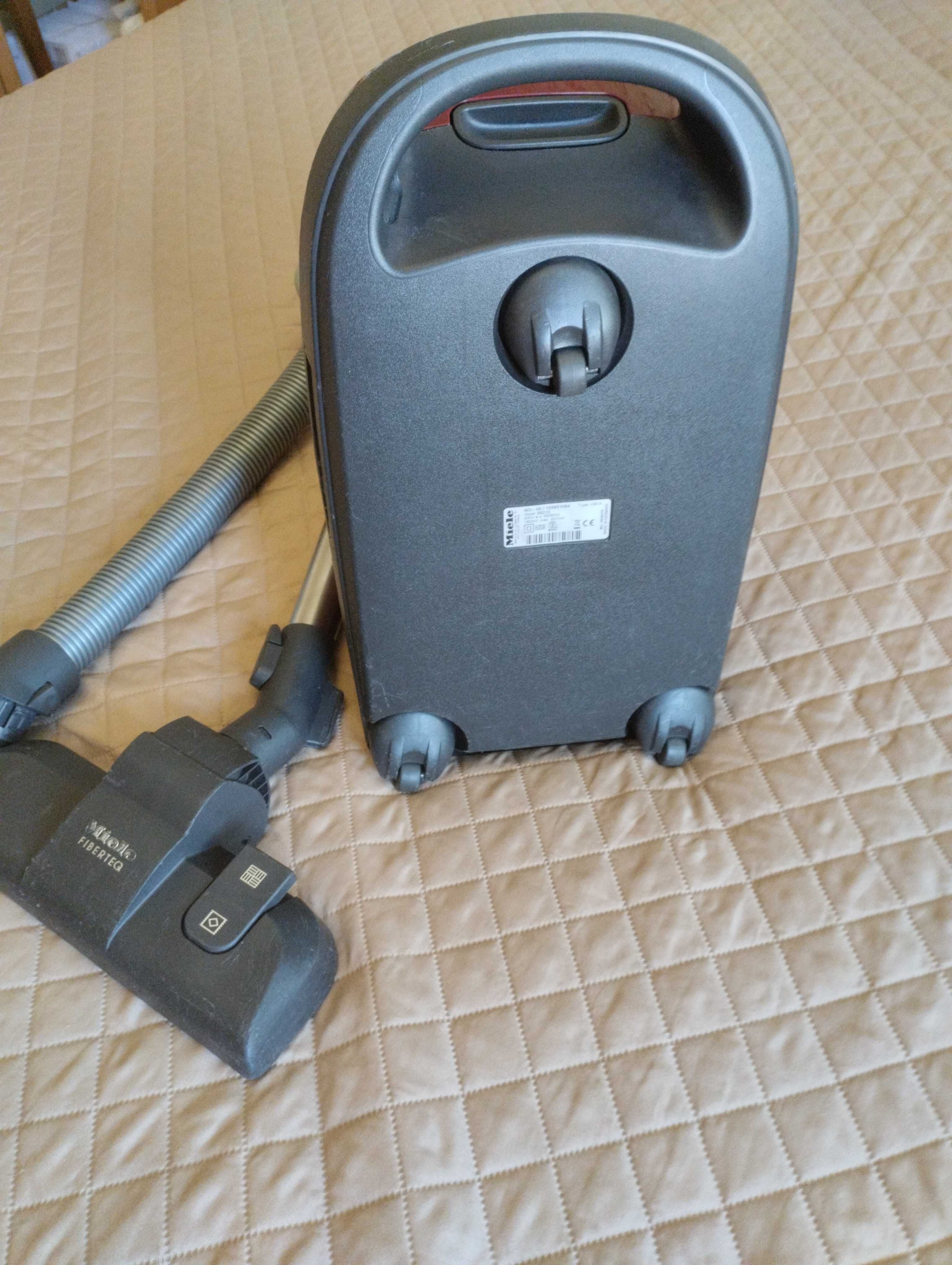 Прахосмука Miele S6210 Parquet