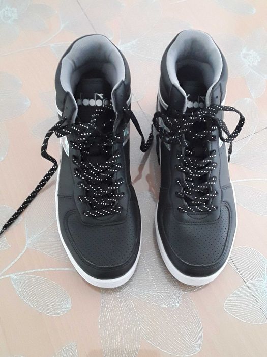 Дамски спортни високи боти, тип маратонки