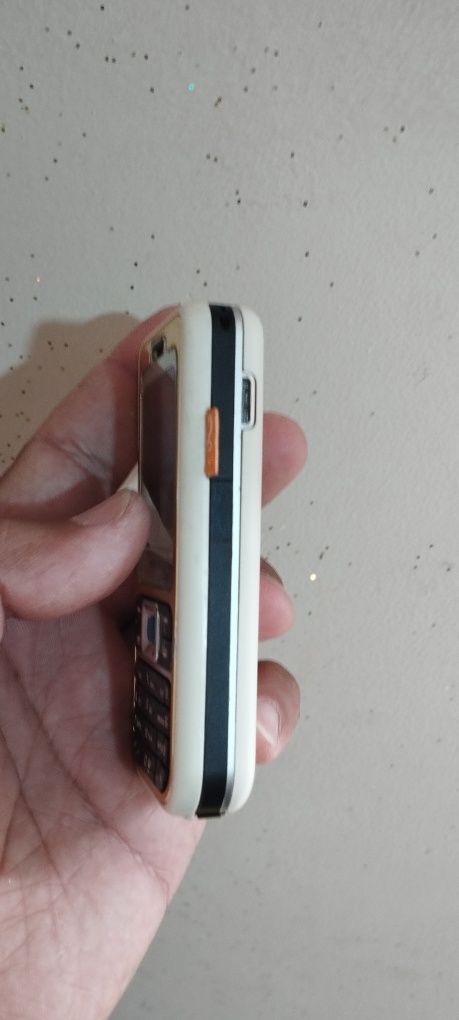 Продаётся телефоны nokia iPhone 4S