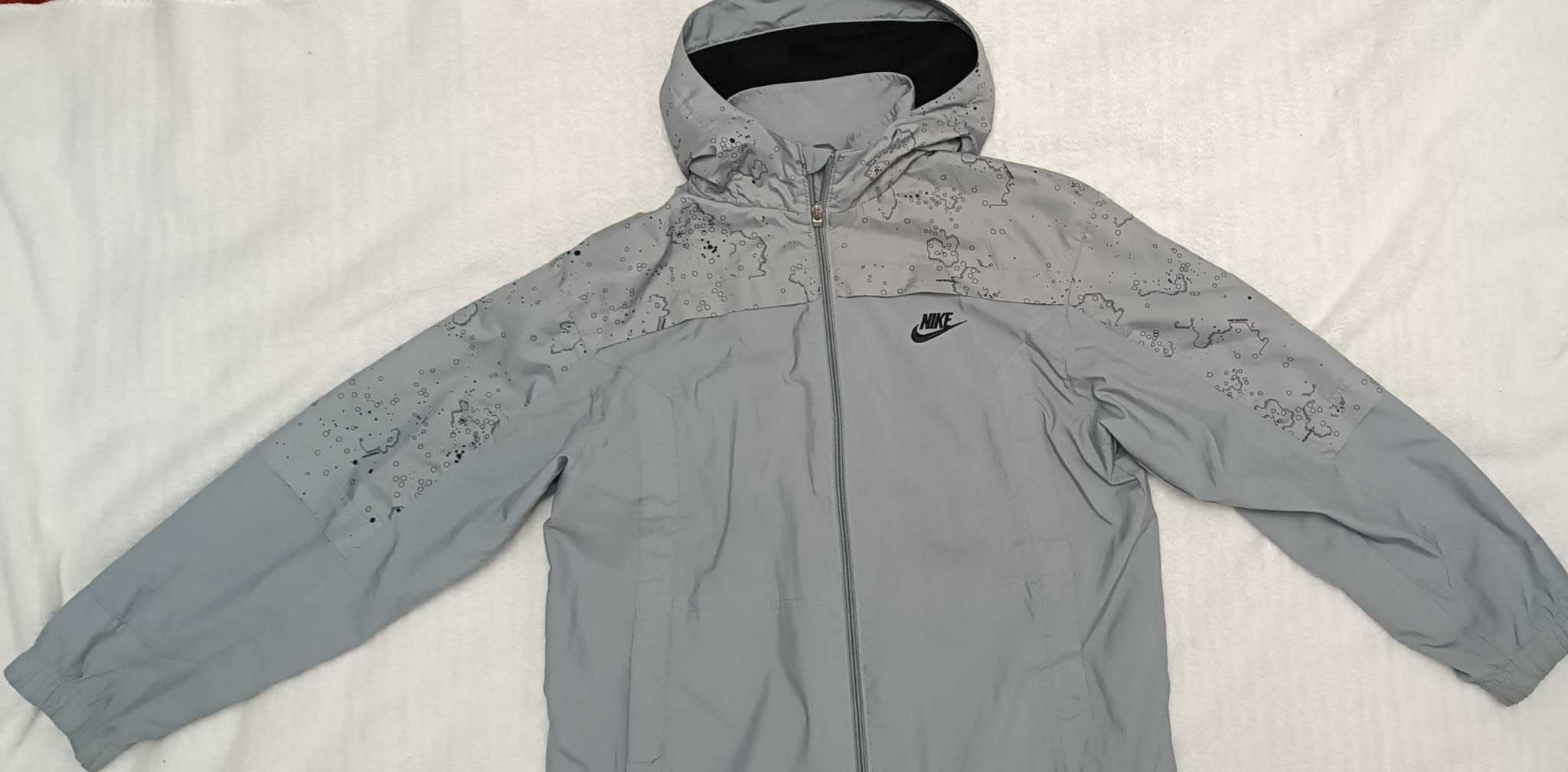 Geaca Jacheta Nike cu gluga