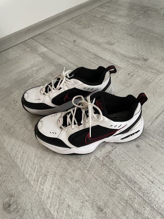 Маратонки Nike Air Monarch 44