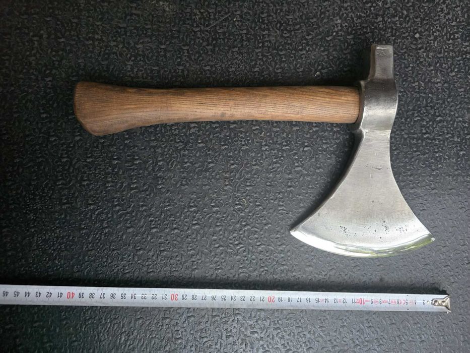 Топор Брадва секира