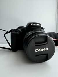Профессиональный фотоаппарат Canon EOS2000D