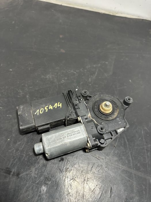 Motoras macara geam stanga fata volkswagen Vw Passat B5.5 | 0130821695