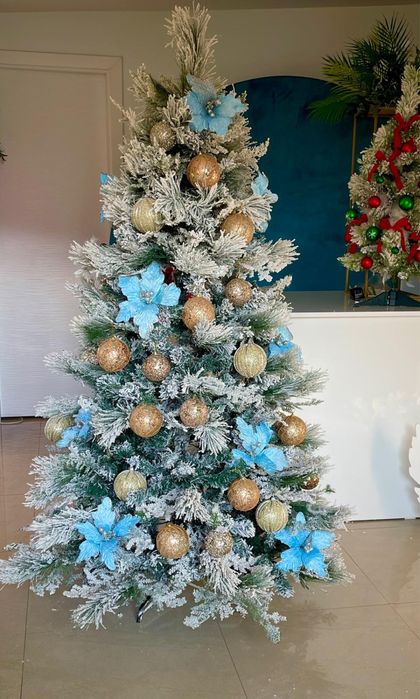 Brad nins Kingston Flocked & Premium Frozen cu aspect inghetat