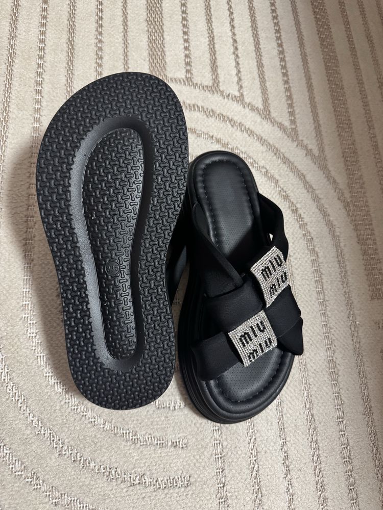 Дамски чехли Miu Miu