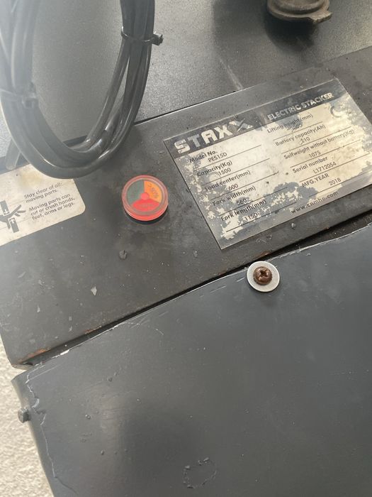 Transpaleta electrica STAXX PES15D