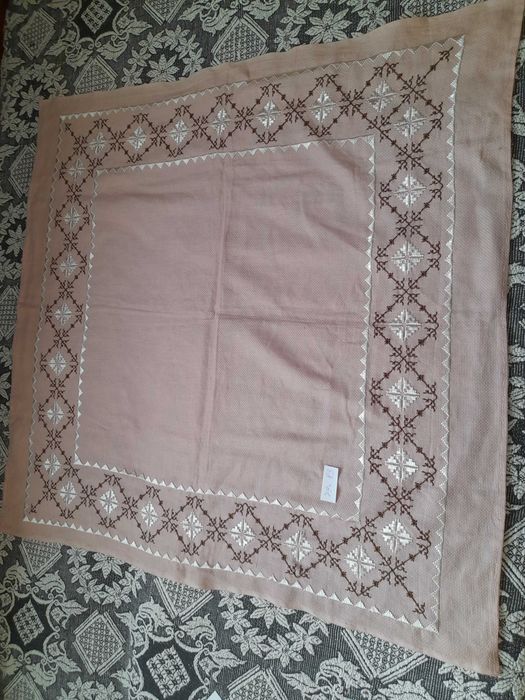 Продавам ръчно шити карета от панама 70/70