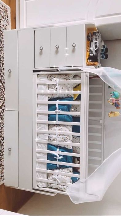 Продается детская кровать , есть матрас , самовывоз, 20000 тс есть