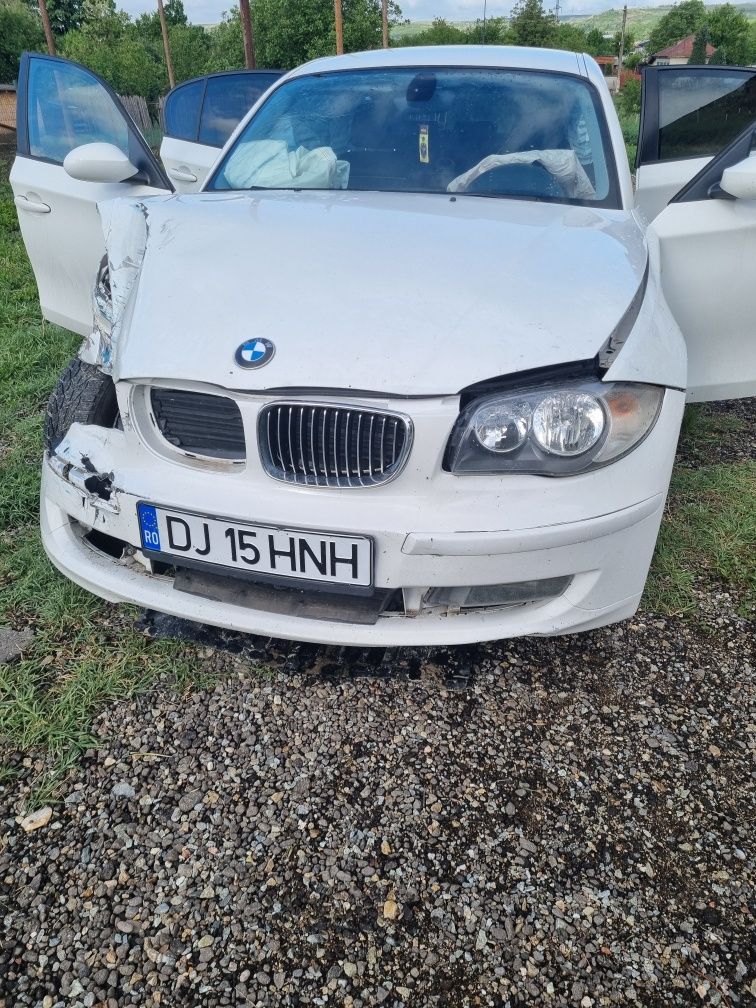 Vând motor bmw seria 1   118d an 2008