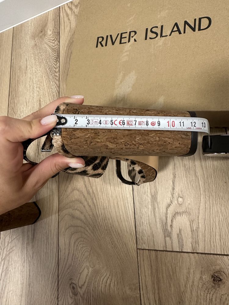Сандали на ток River Island