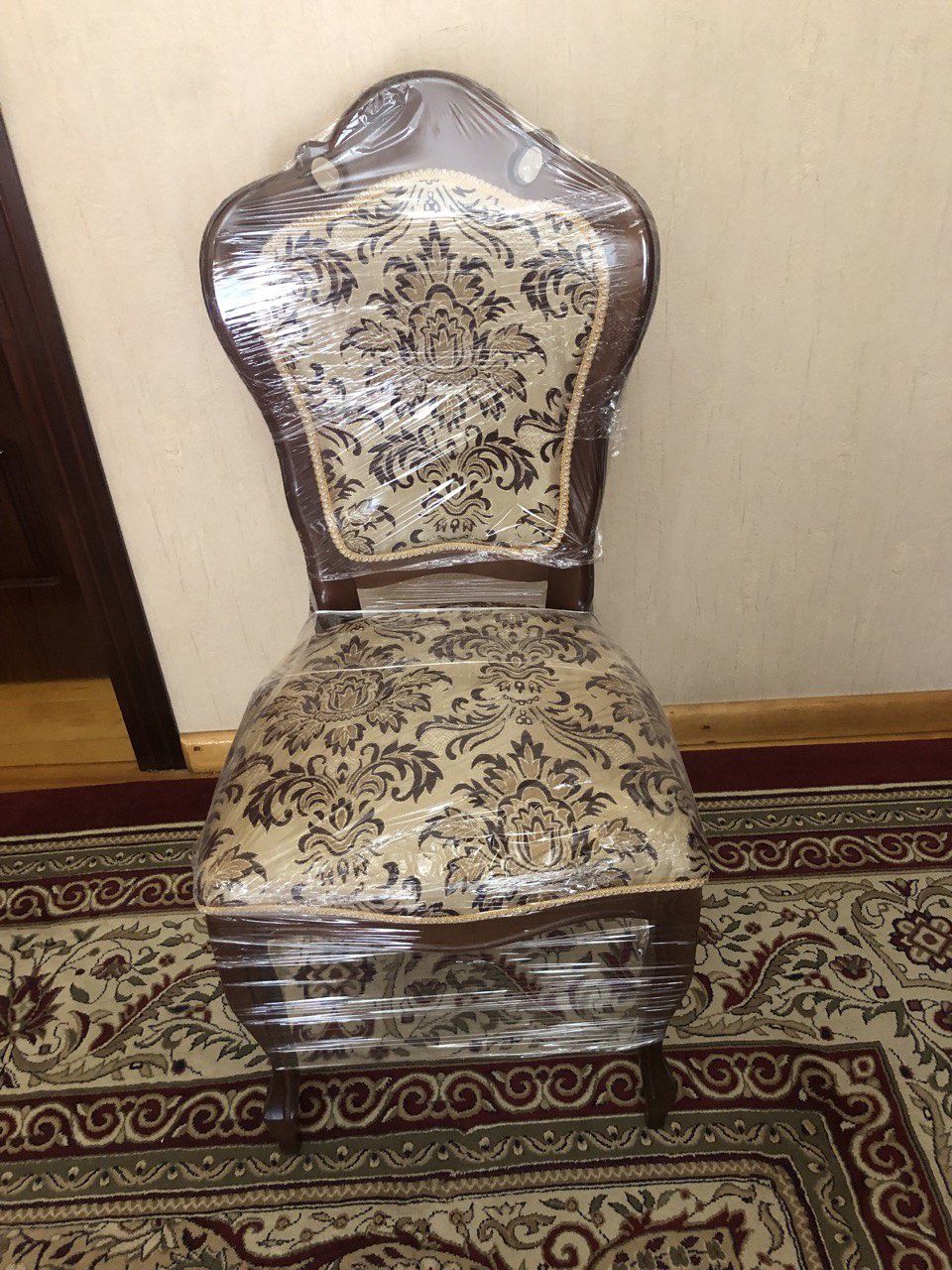 Mebel Xitoyyiki original. Full komplekt ili oddelniy xam sotiladi.