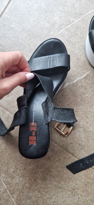 Гумени зелени боти и естествена кожа сандали