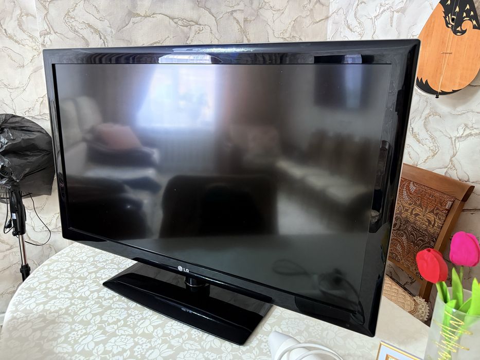 Продам телевизор за 60000