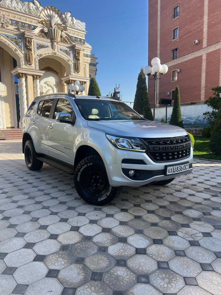 Traiblazer sotiladi srochna