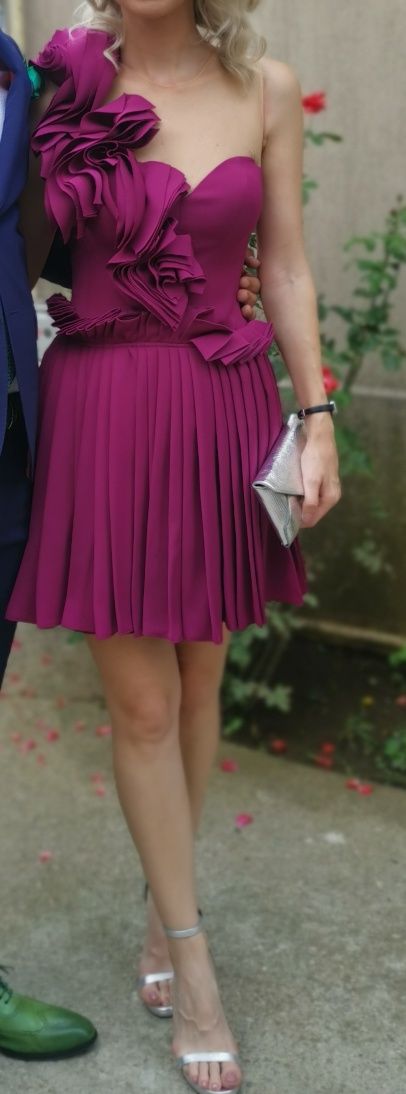 Vând rochie Iris Serban