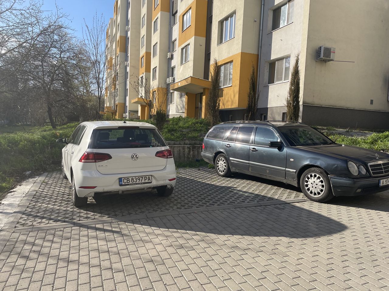Продава се Гараж / Паркомясто в Бургас, Изгрев - 43 кв.м за 619 €/кв.м - Снимка #1