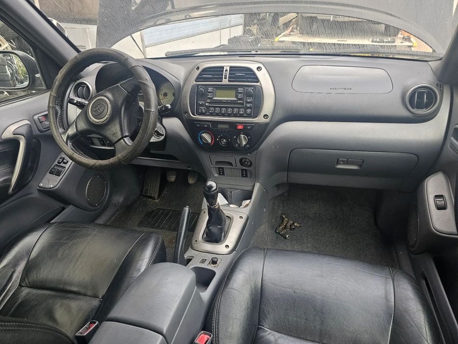 Dezmembrez Toyota Rav 4 cod 1CD-FTV 85 KW an 2004