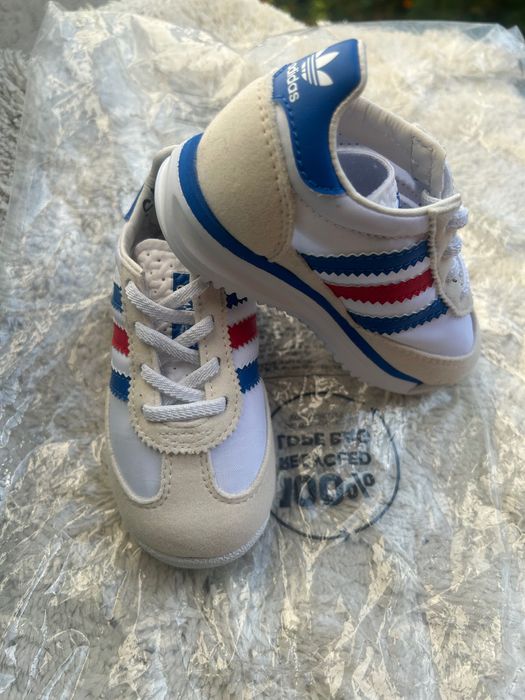 Нови детски маратонки Adidas - номер 22