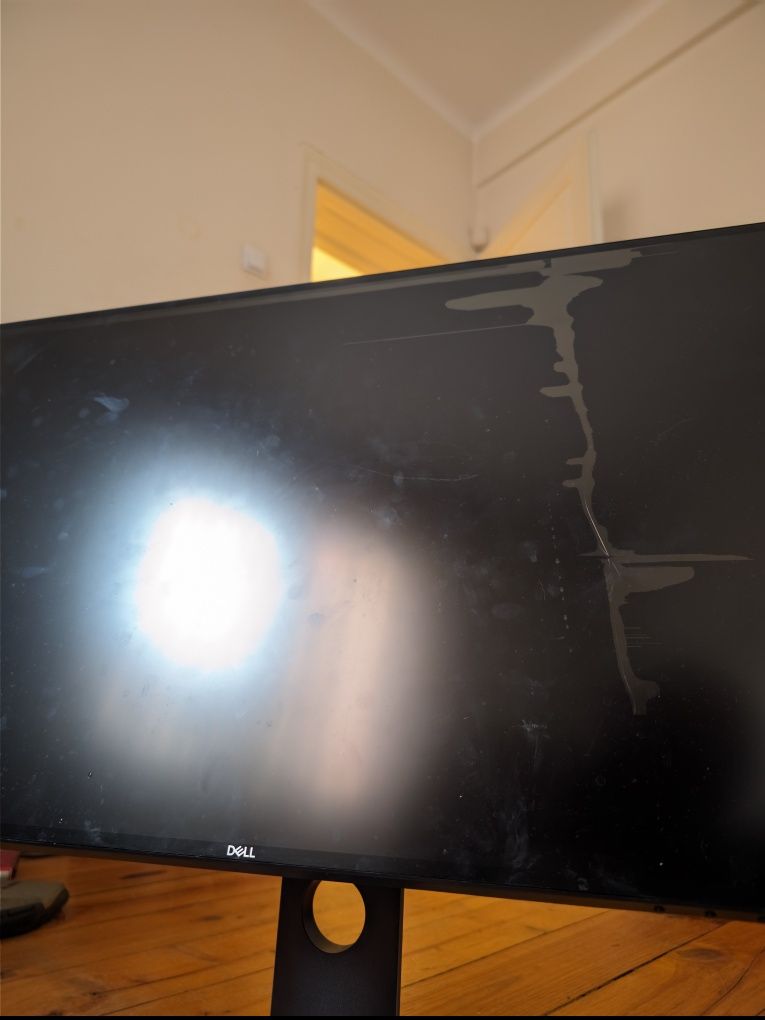 Монитор Dell U2719D за части