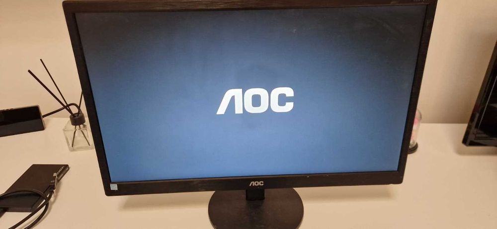 Monitor AOC E2270SWDN – 21.5″ Full HD (50-76 Hz)