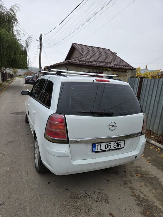 Vând Opel Zafira 1.9TDCI