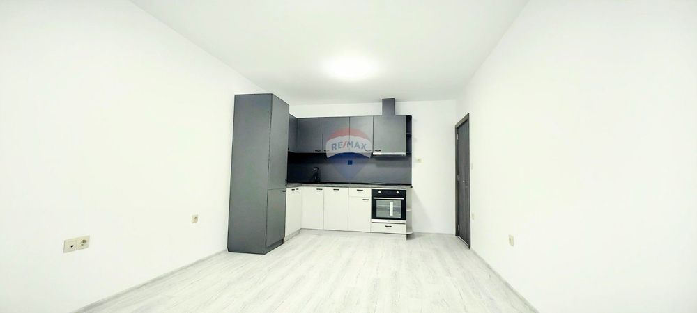 Обзаведен тристаен апартамент за продажба, кв. Чайка