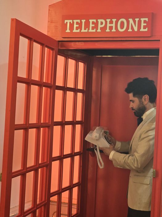 Cabina telefonica - Audio / Video Guestbook  - Vogue Booth - Magazine