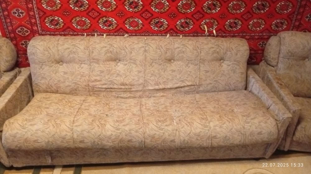 Продается диван и два кресла б/у