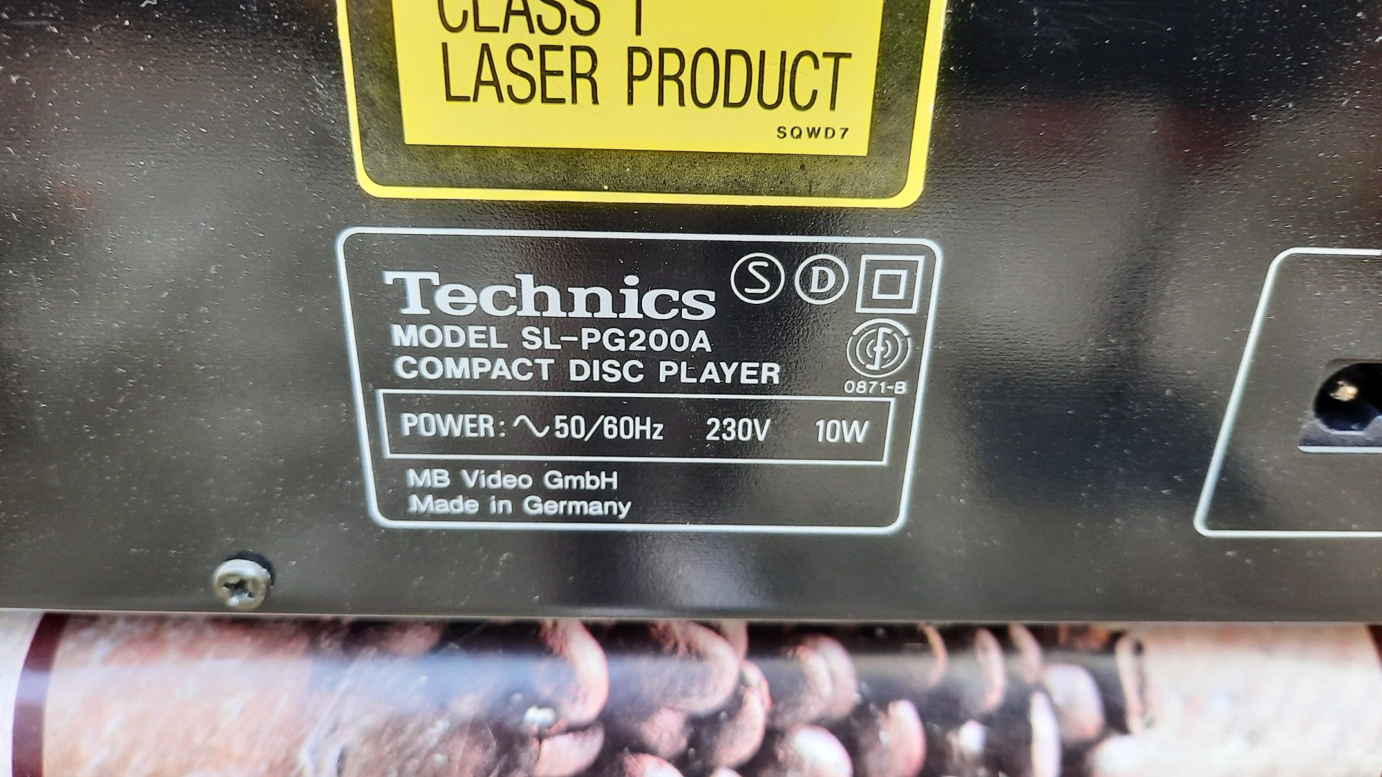 Technics Compact disc player model sl pg200a